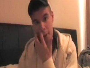 Young 18 Cute Brit Lad Into Fucking young studs!!!