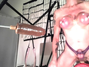 fucking machine an one dildo 1