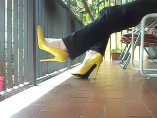 Men Wear Yellow High Heels Stiletto Shoes