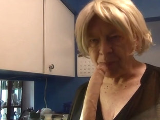 Naughty Gigi deep throat training