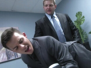 Boss Seduced A Dick-swallowing Young Novice