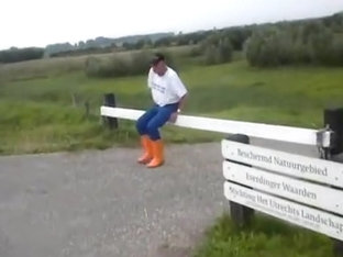 nlboots - starting of a walk to the river