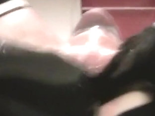 Assplay in rubber in a sling