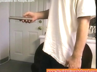 Amateur dilf loves sucking straighty young dude