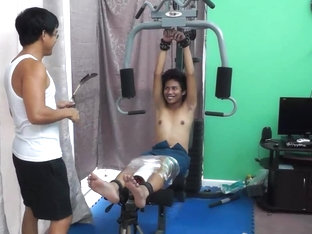 Idol's Ticklish Workout