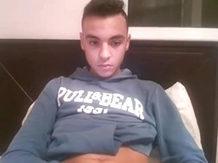 Chatroulette 2017 11 25 Rebeu Arabe Masturbe Fesses Boyzcamz