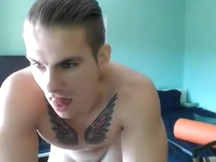 Naked romanian hottie masturbating on webcam